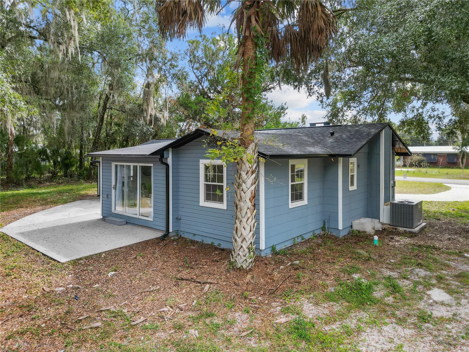 135 LAKE MOLLY AVE