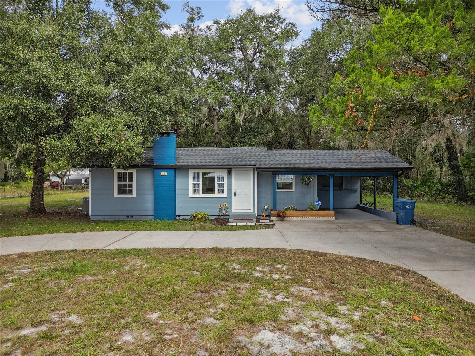 135 LAKE MOLLY AVE