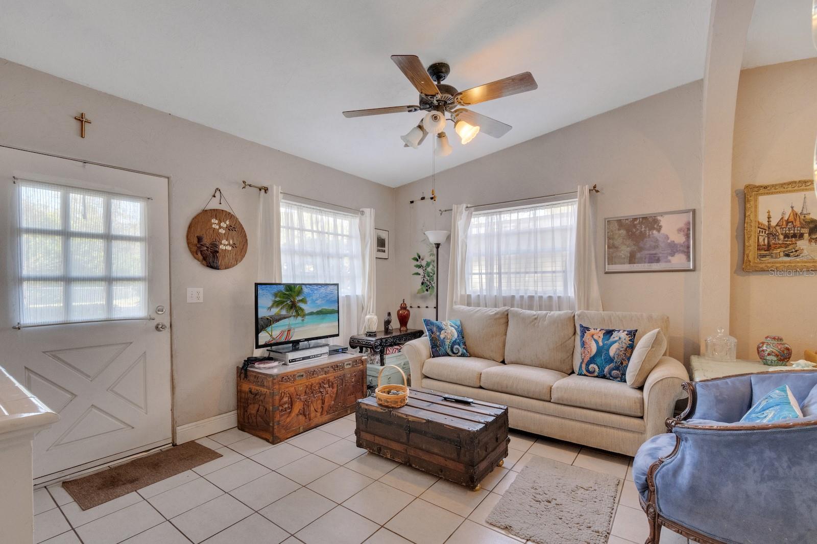 5255 SEMINOLE AVE