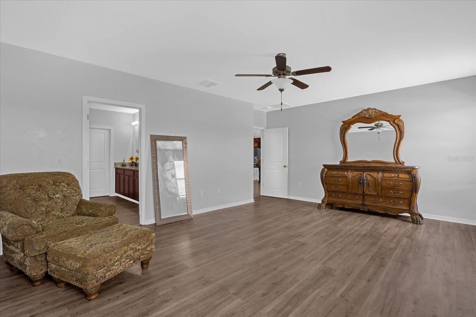 3908 KEARSNEY ABBEY CIR