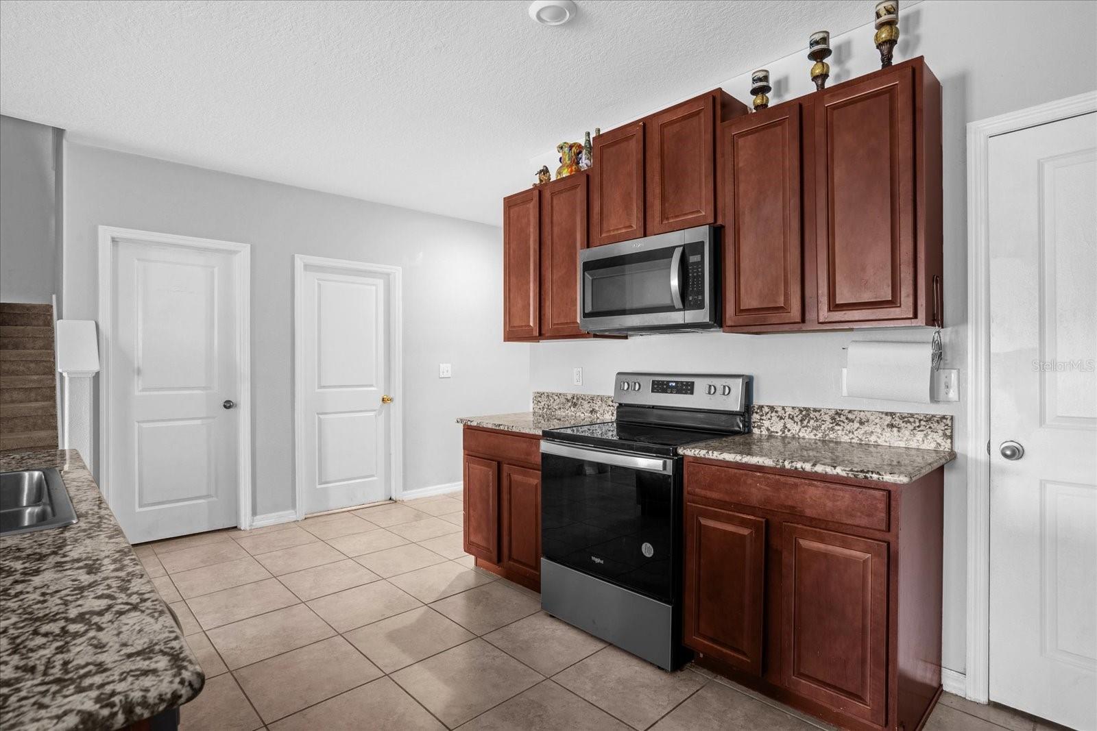 3908 KEARSNEY ABBEY CIR