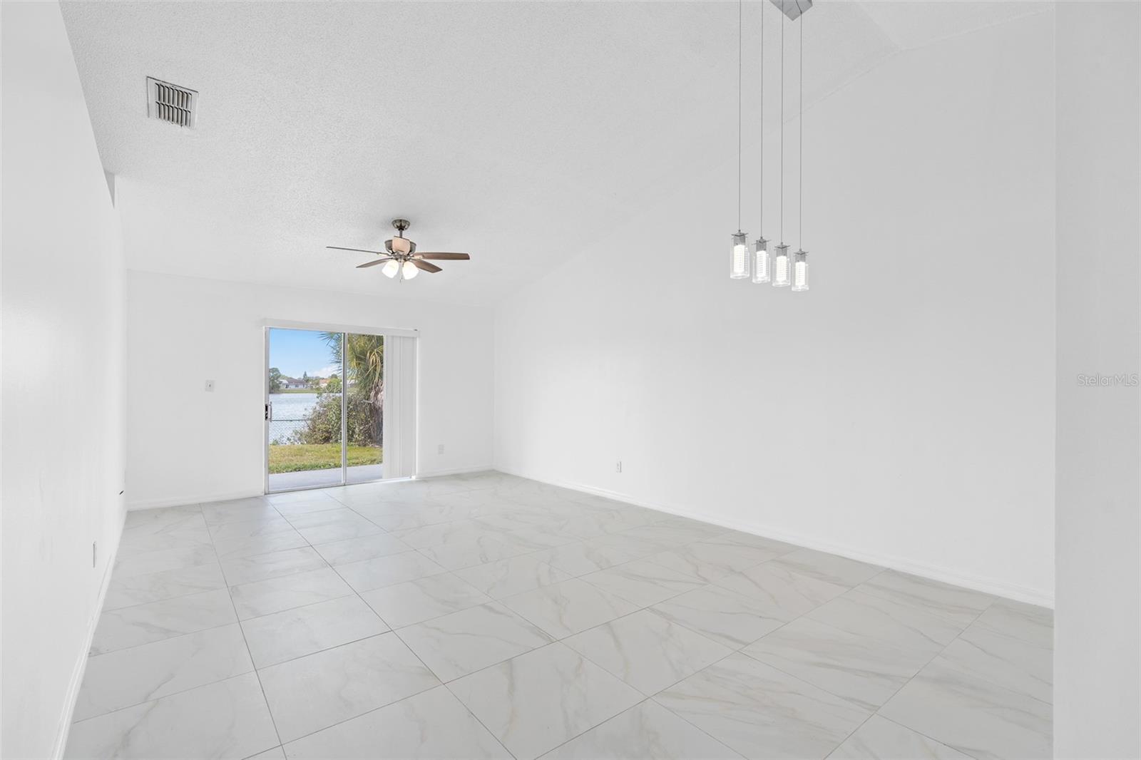 4828 WARRIOR LN