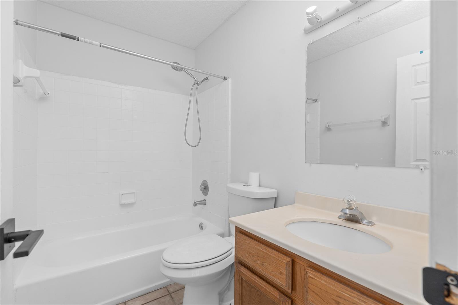 988 NORFOLK CT
