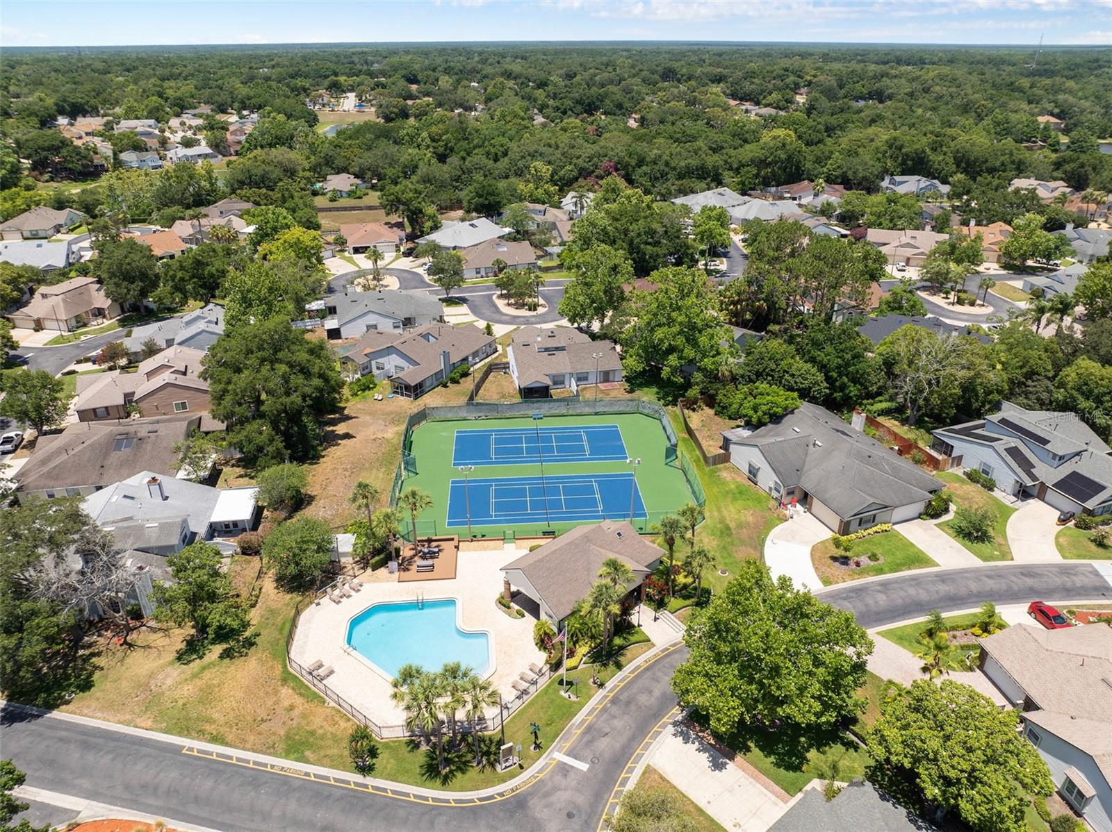 988 NORFOLK CT