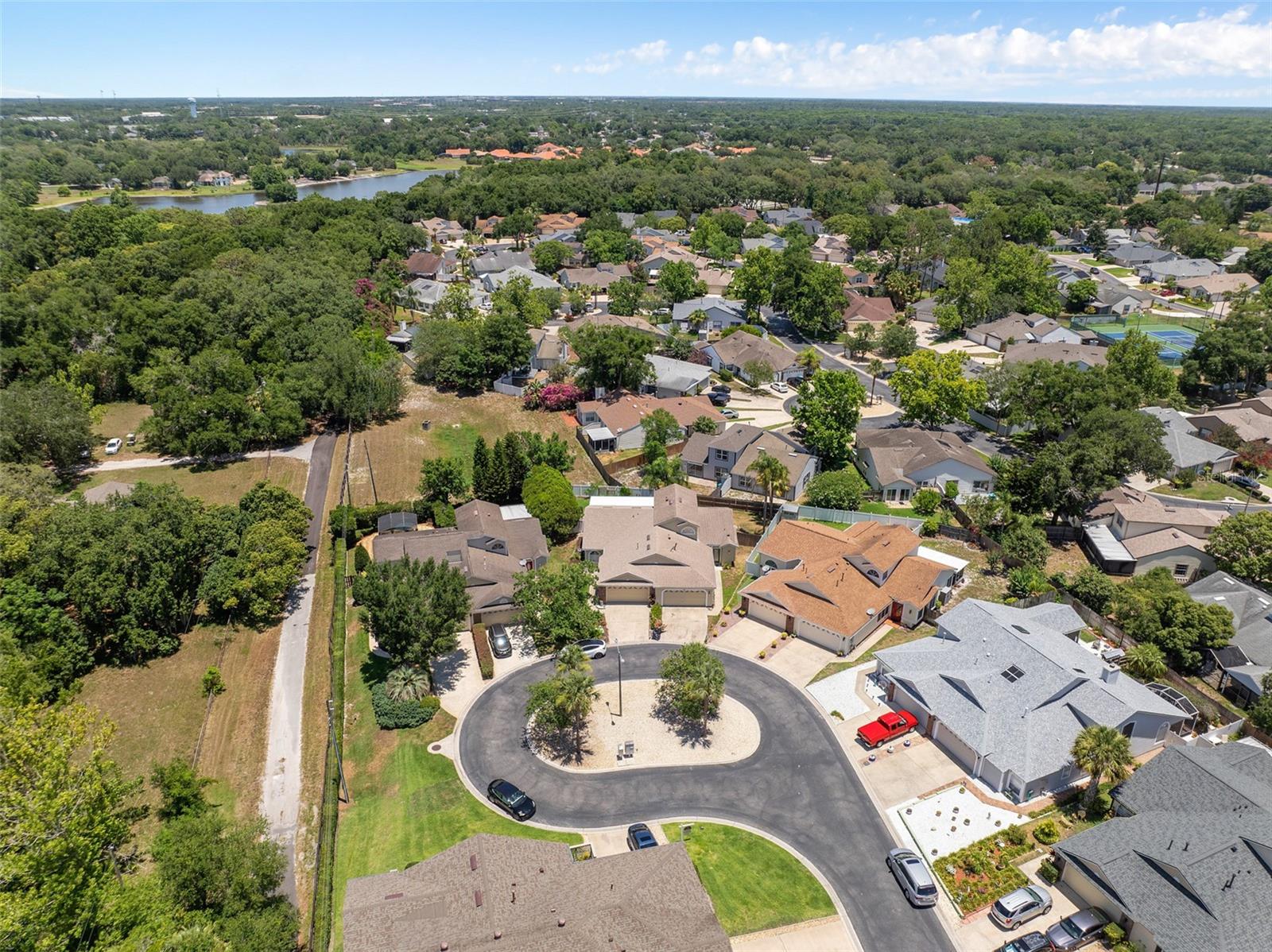 988 NORFOLK CT