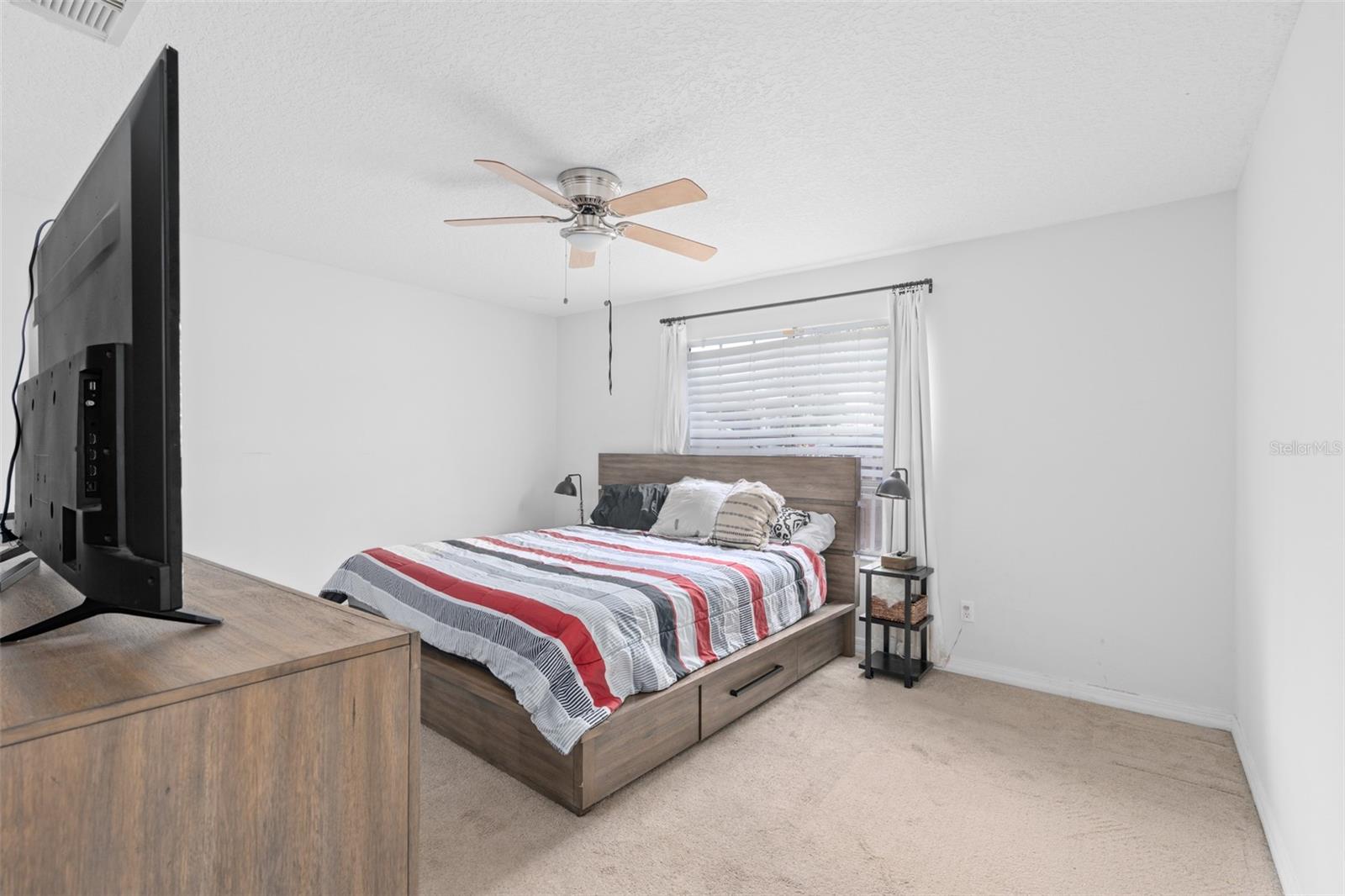 988 NORFOLK CT