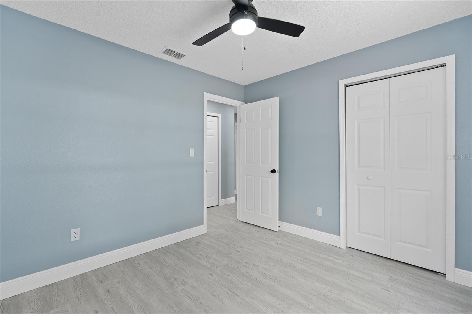 1669 SARATOGA DR