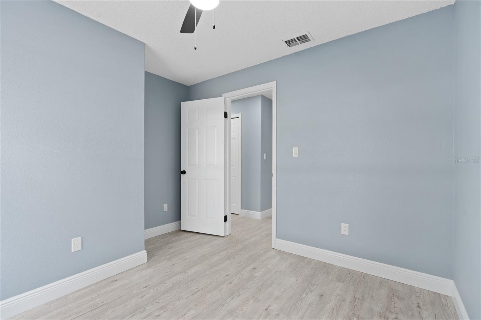 1669 SARATOGA DR