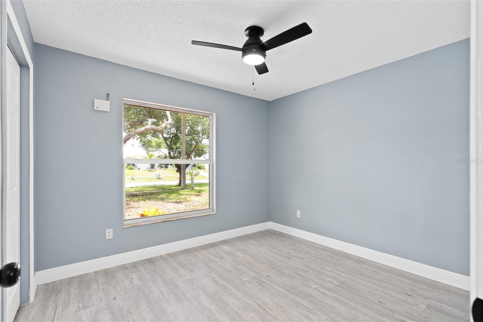1669 SARATOGA DR