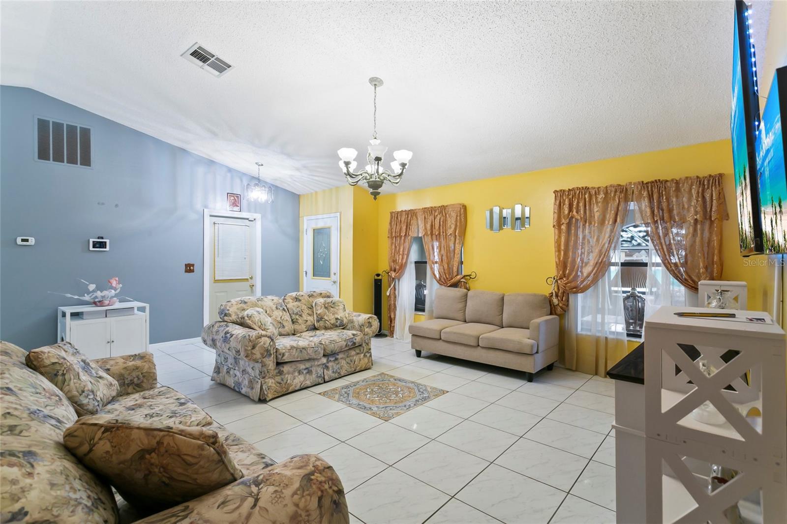 636 KOALA CT