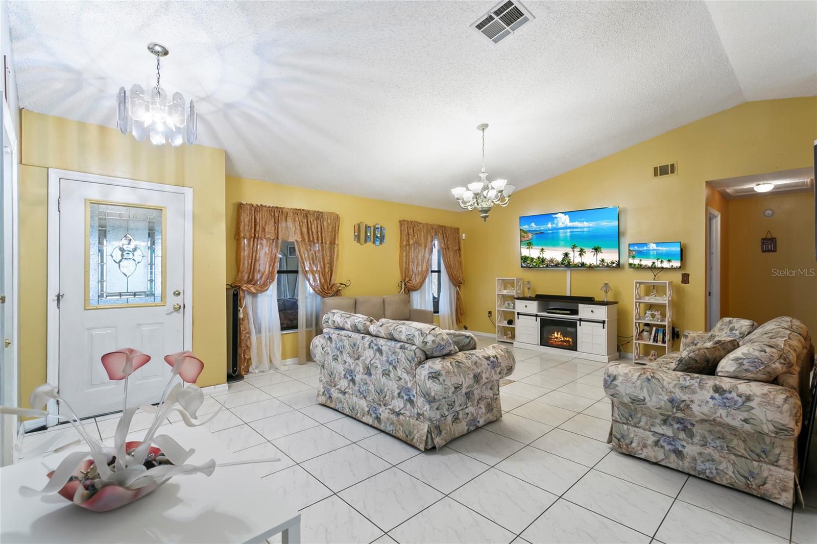 636 KOALA CT