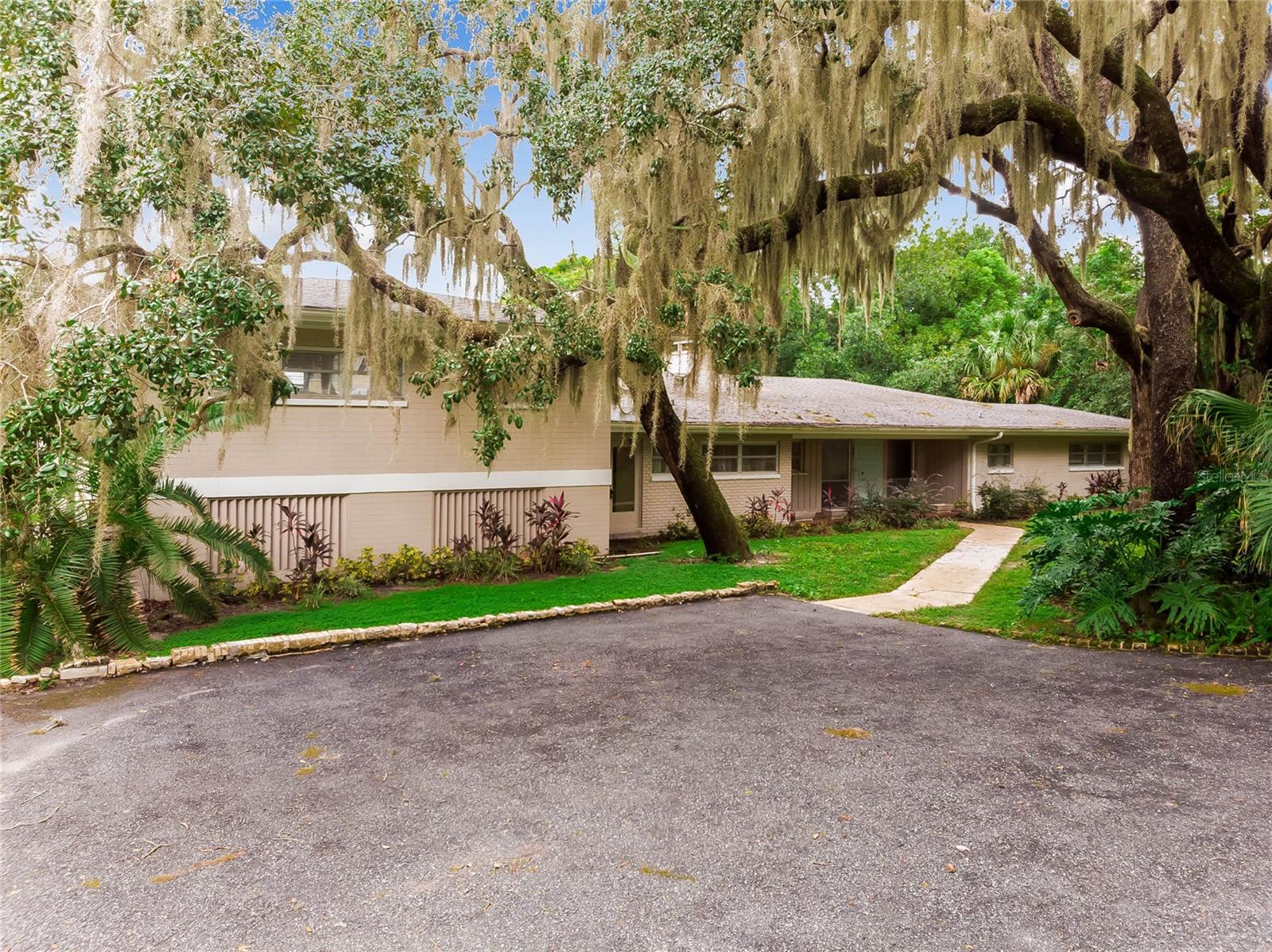 841 MARSHALL LAKE RD