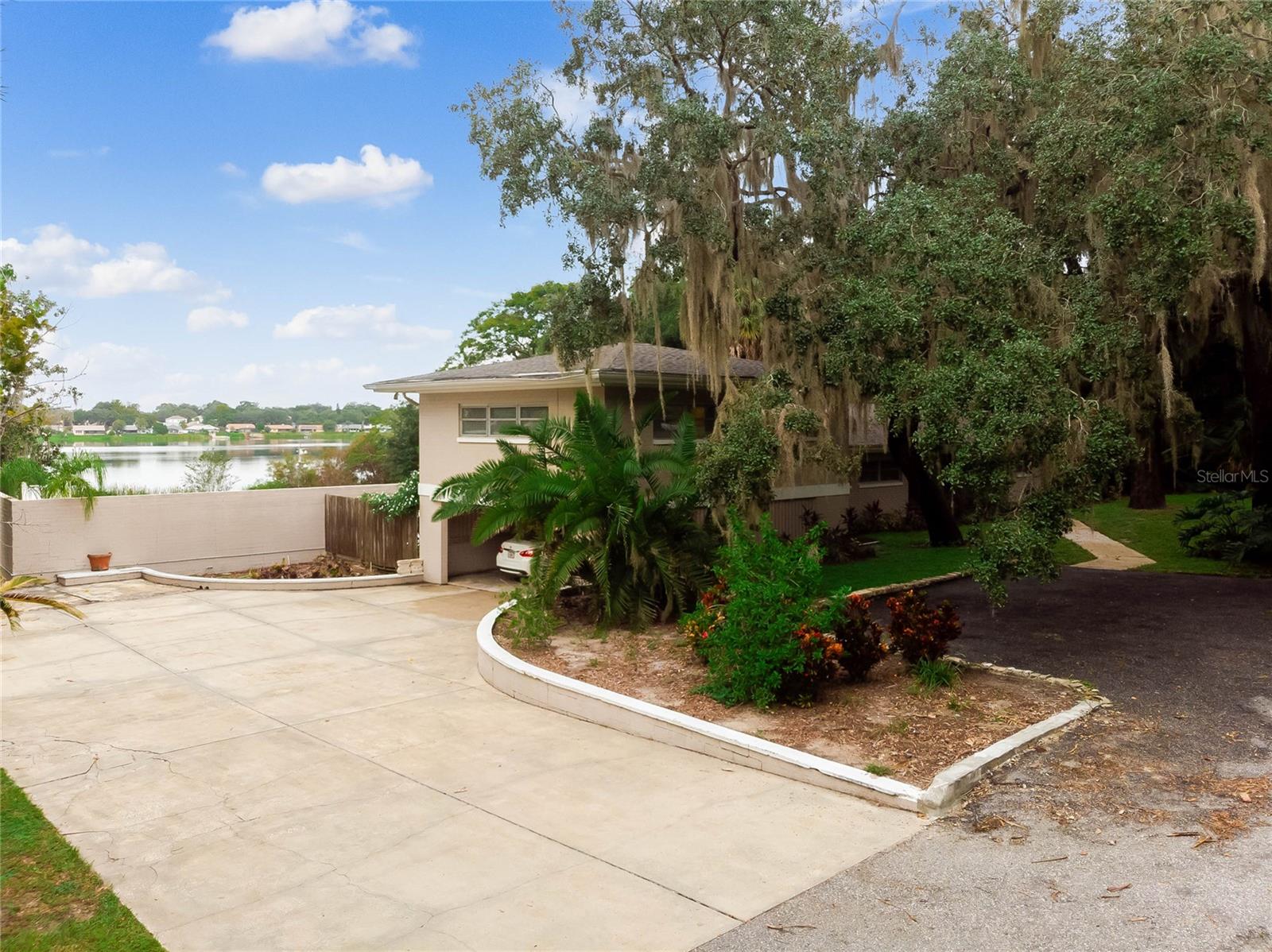 841 MARSHALL LAKE RD