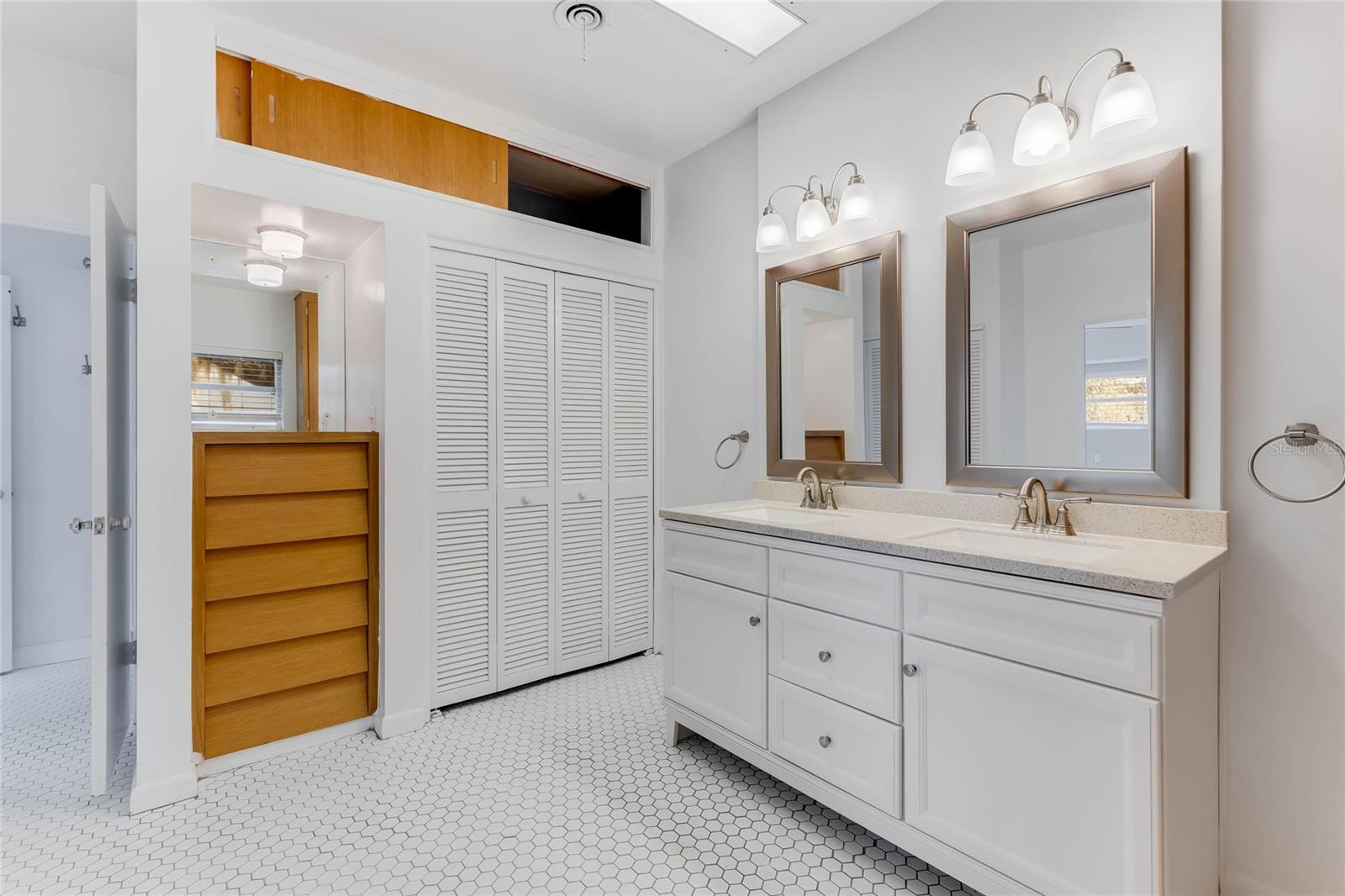 841 MARSHALL LAKE RD