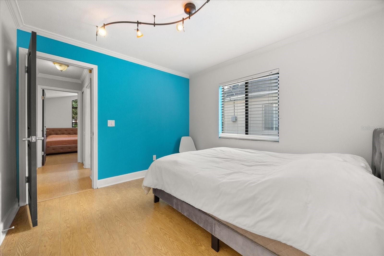 407 MORNING GLORY DR