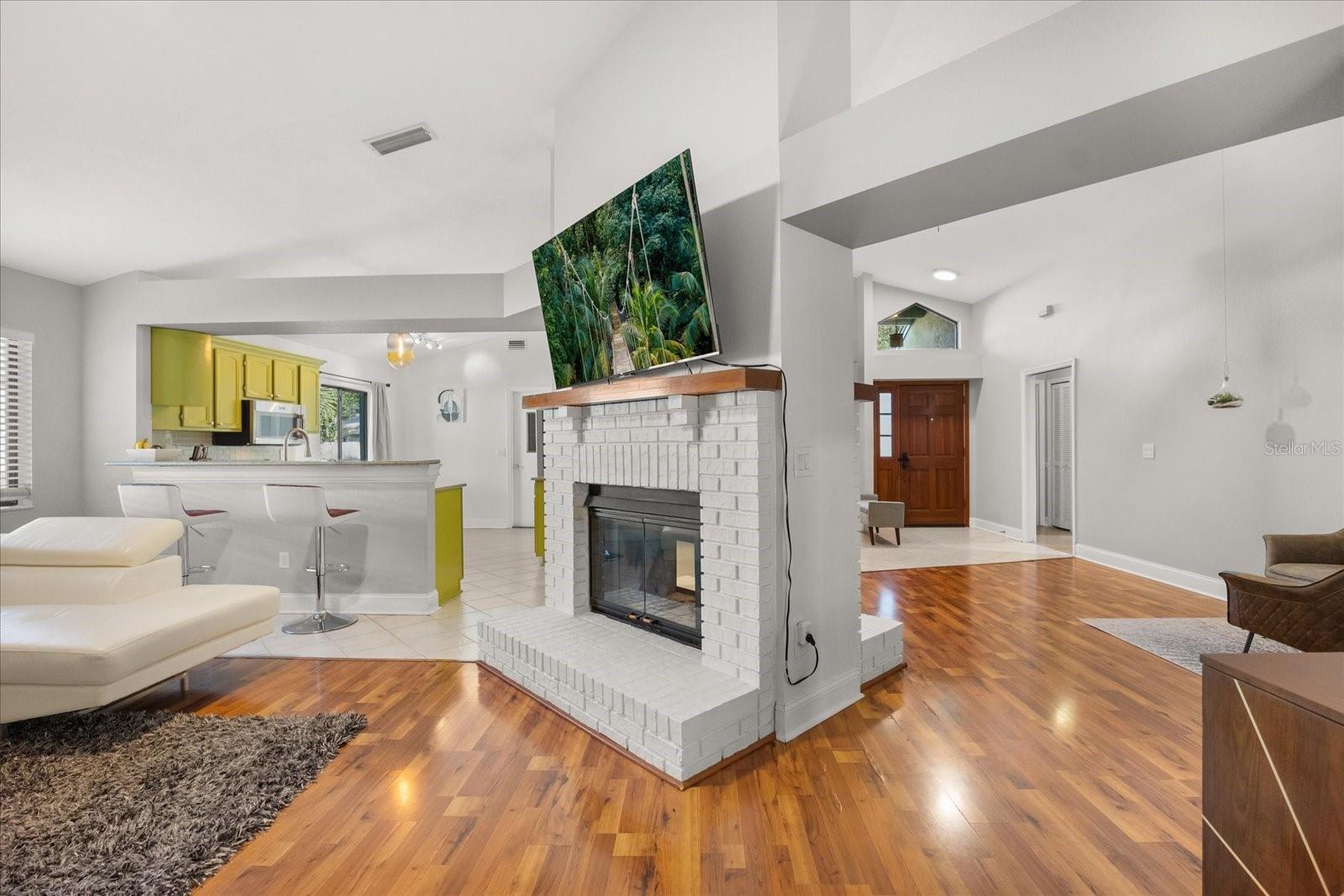 407 MORNING GLORY DR