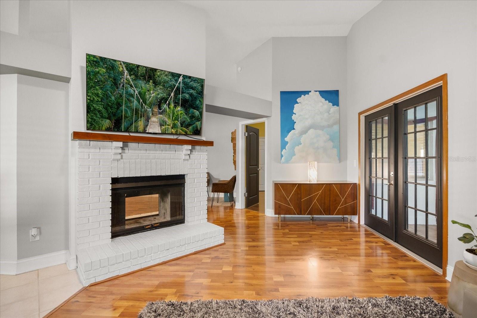 407 MORNING GLORY DR