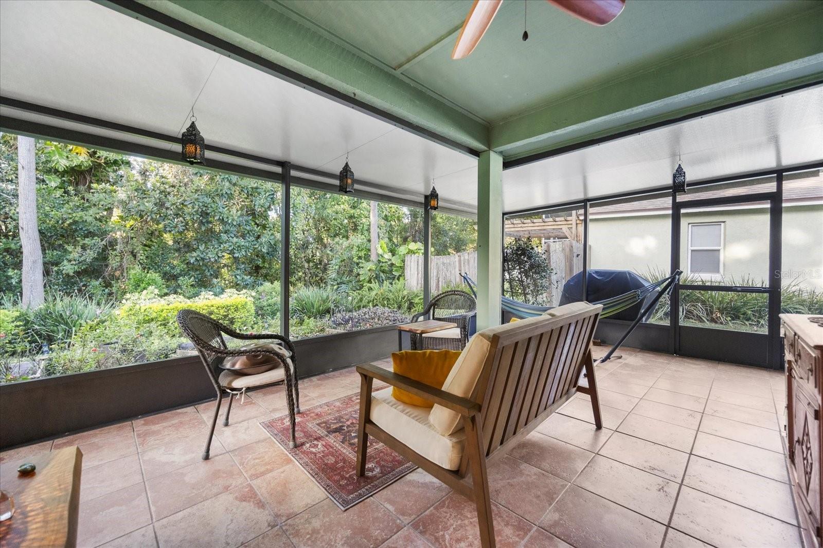 407 MORNING GLORY DR