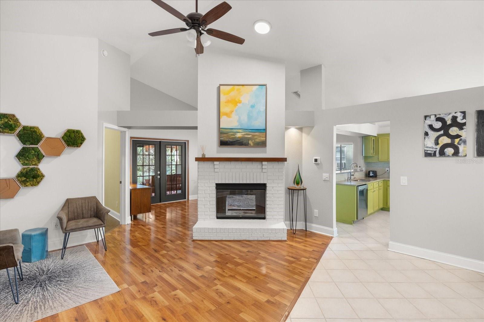 407 MORNING GLORY DR