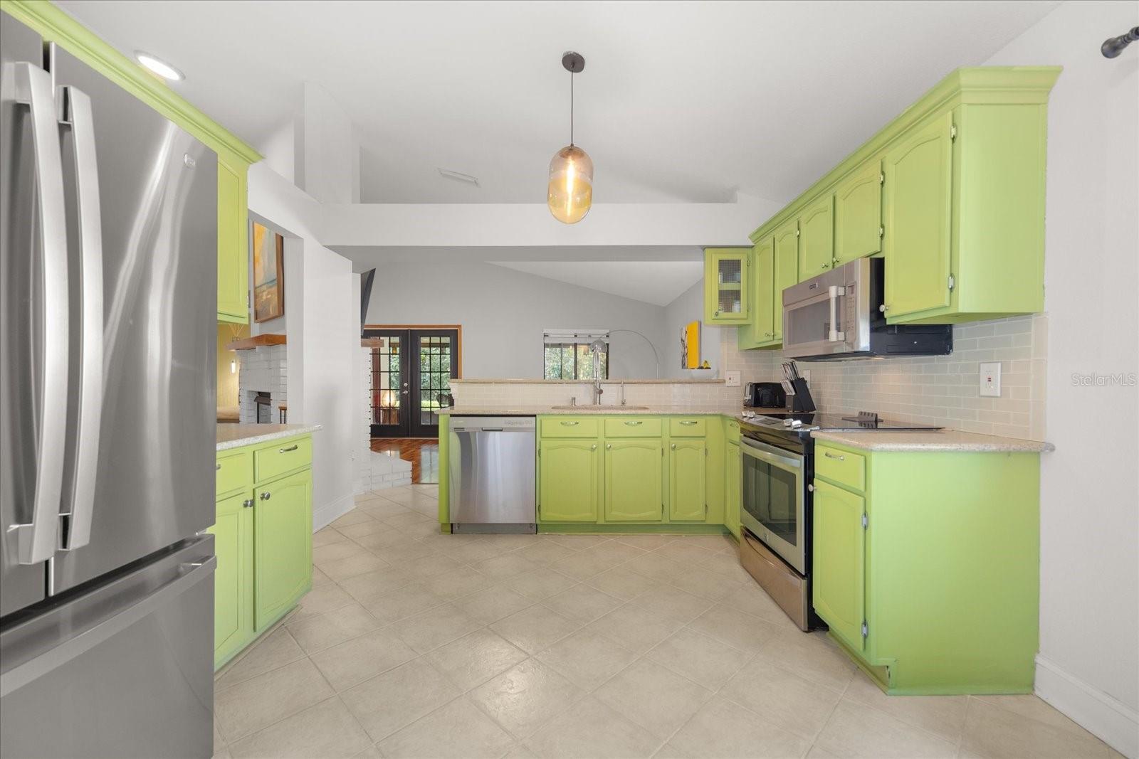 407 MORNING GLORY DR