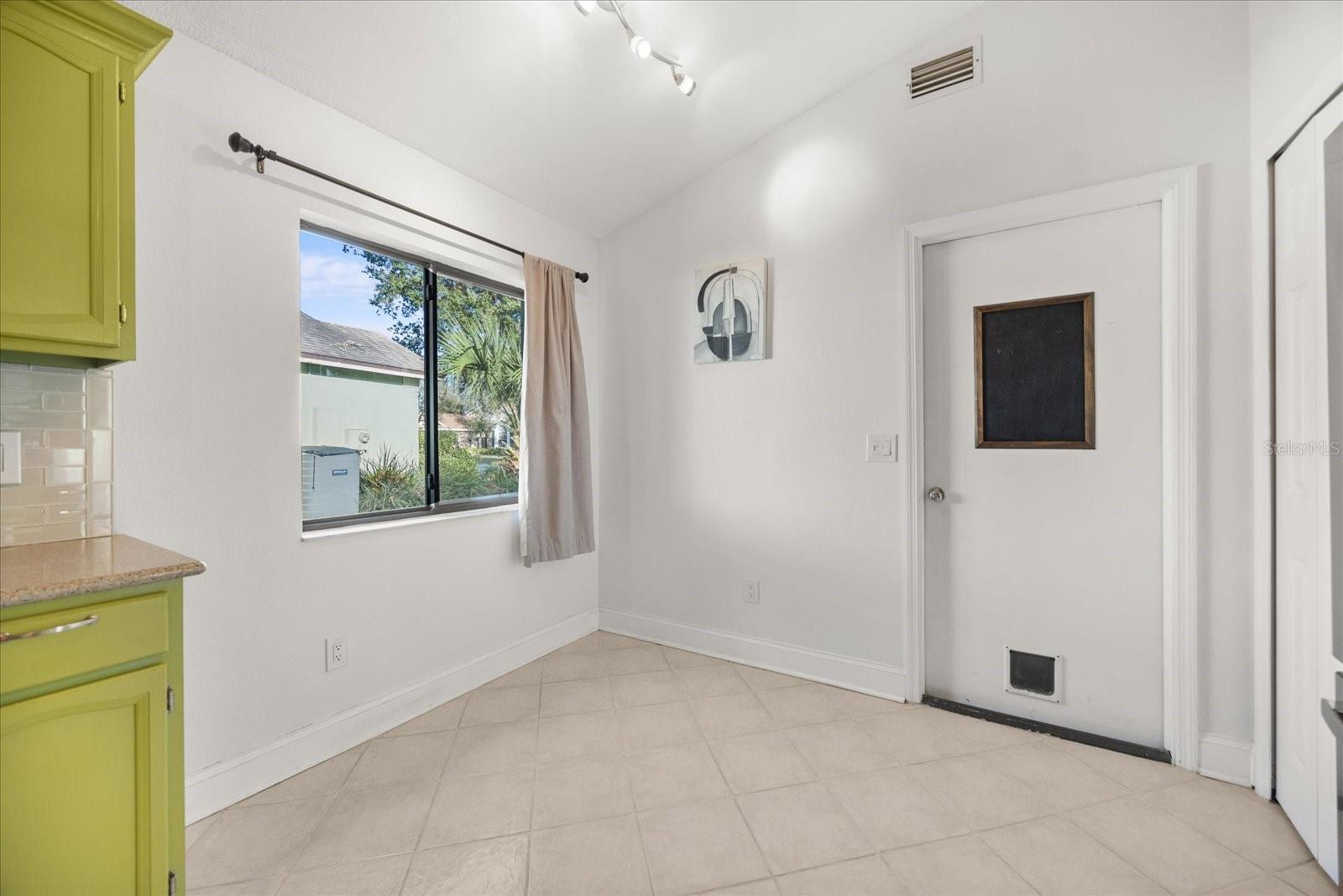 407 MORNING GLORY DR