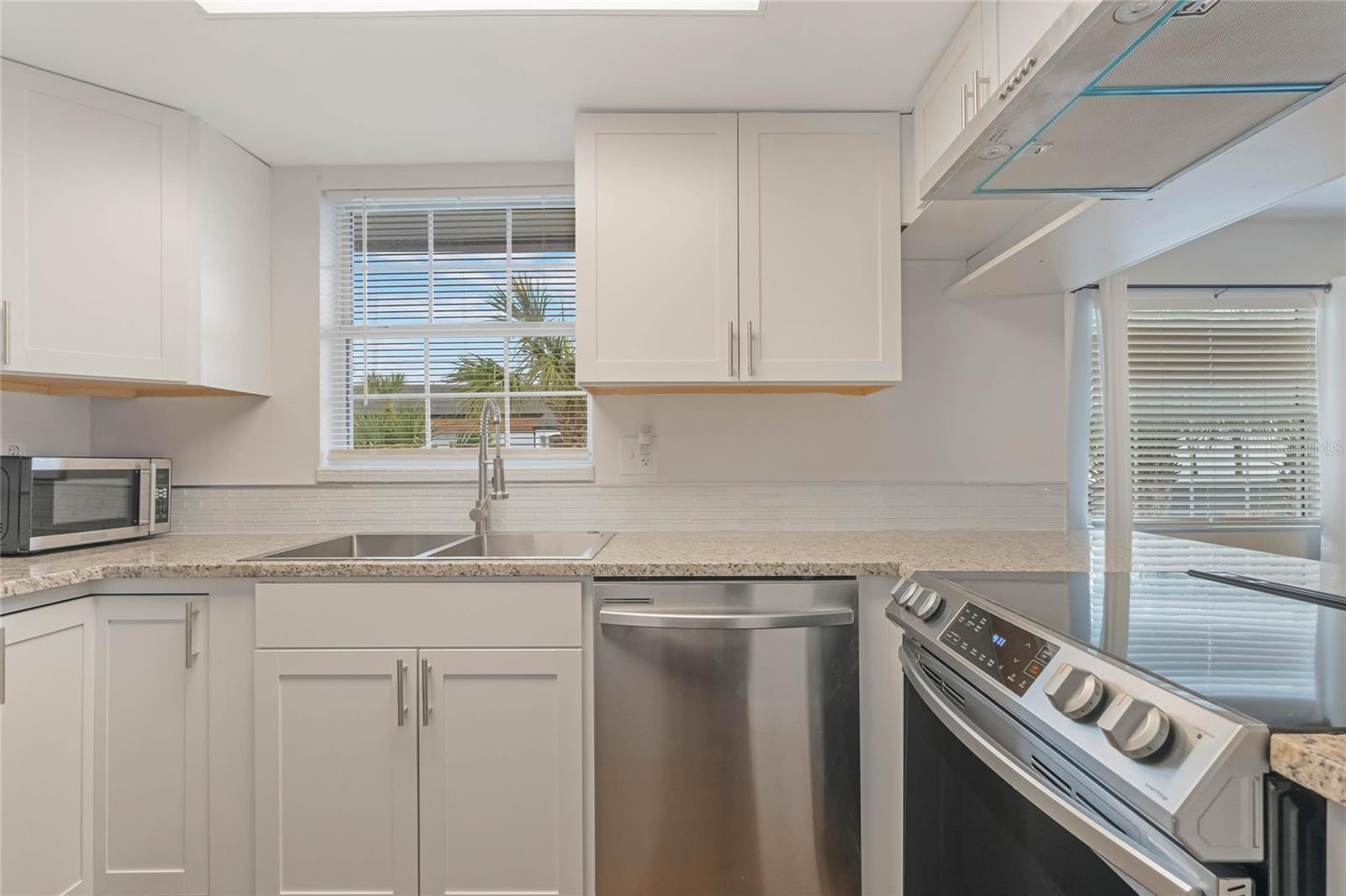 1000 S SEMORAN BLVD #814