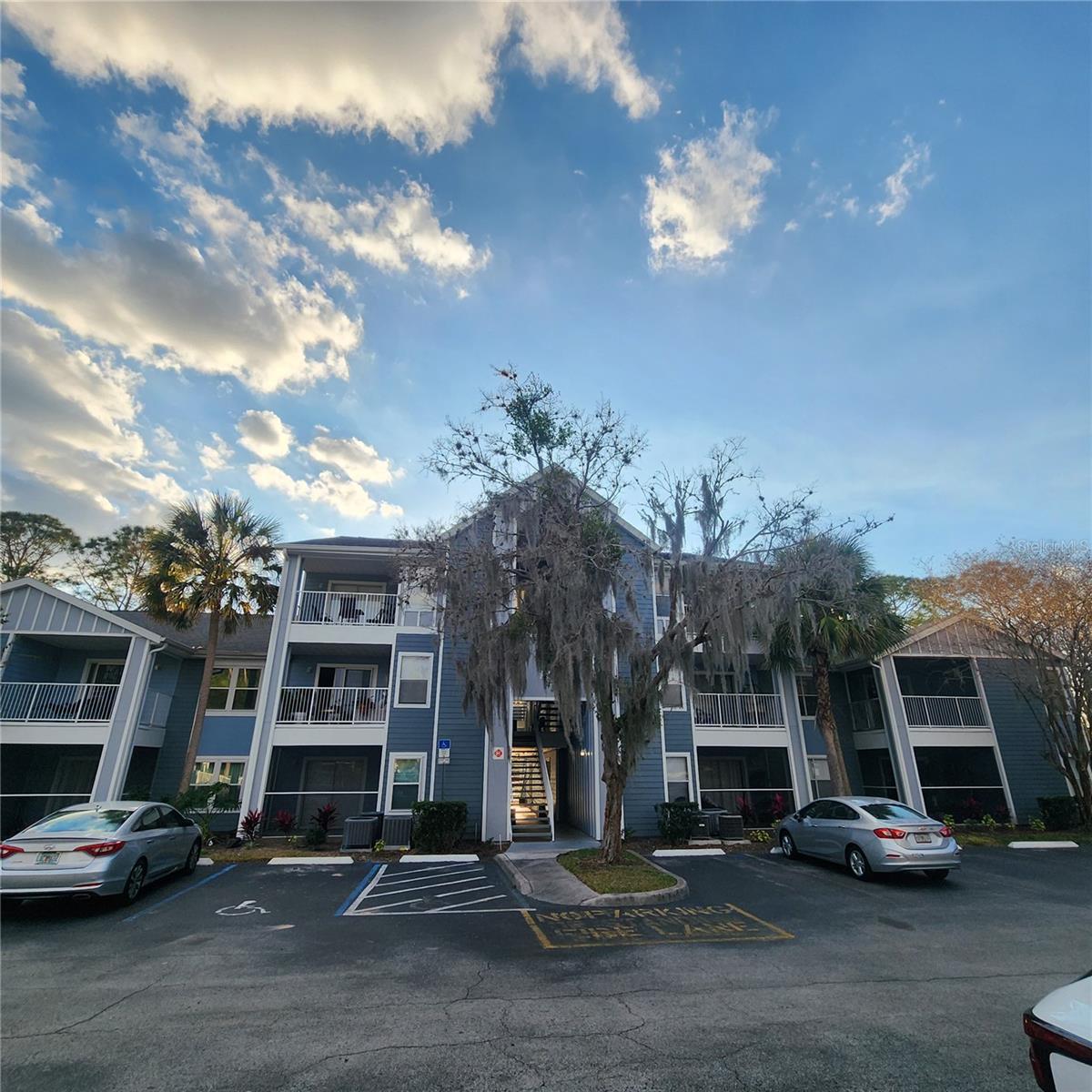 2516 GRASSY POINT DR #206