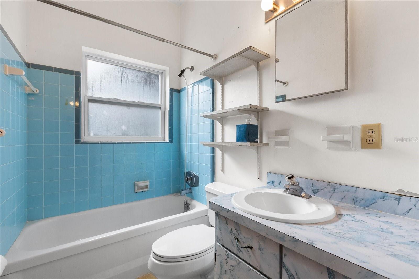 137 W LAUREN CT