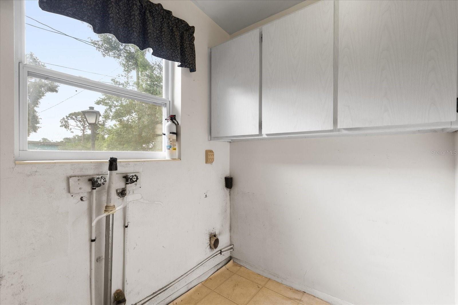 137 W LAUREN CT