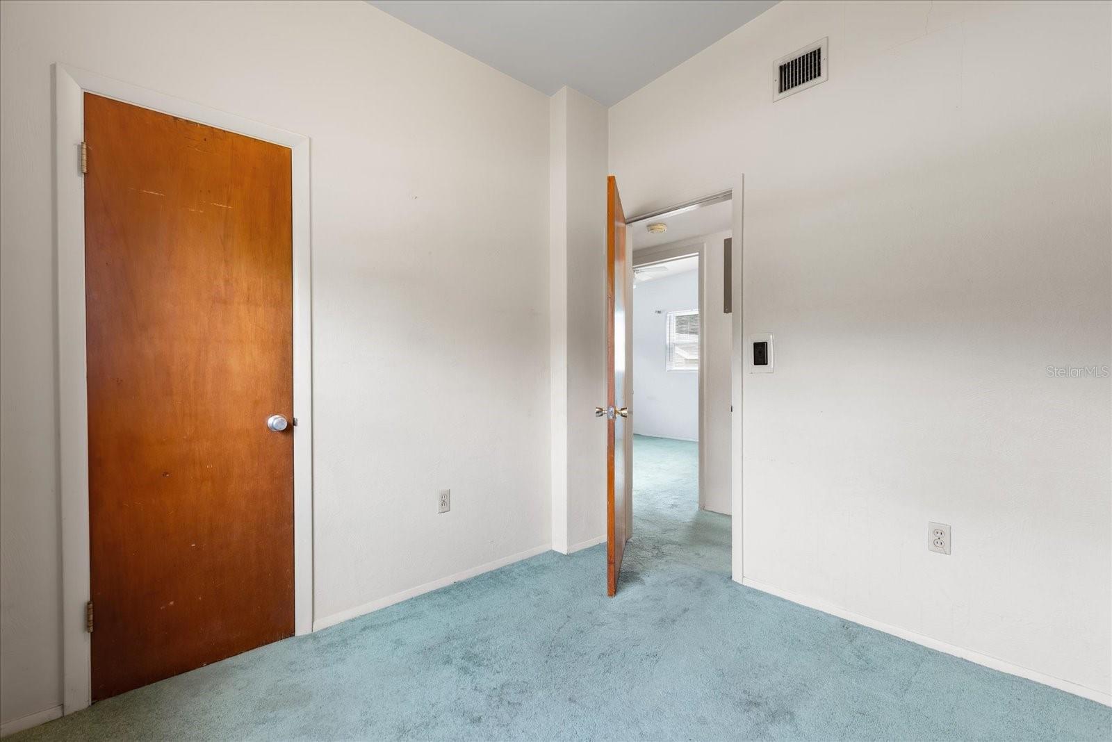 137 W LAUREN CT