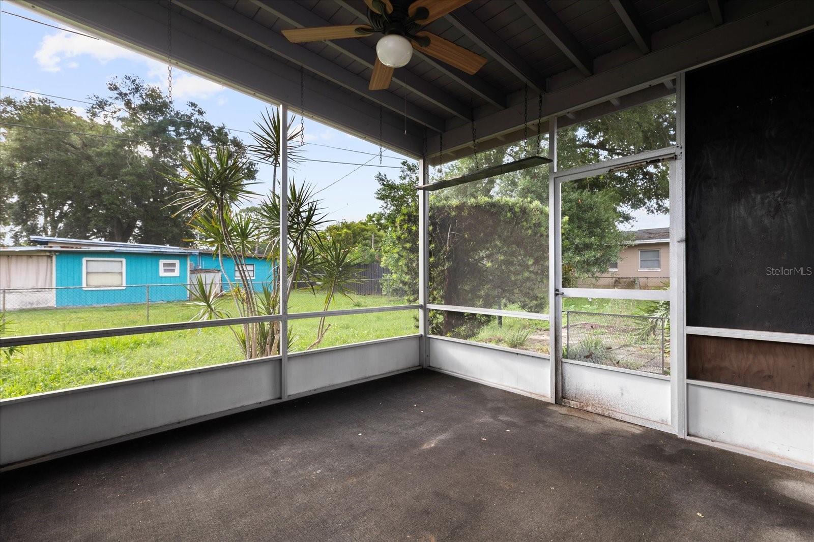 137 W LAUREN CT