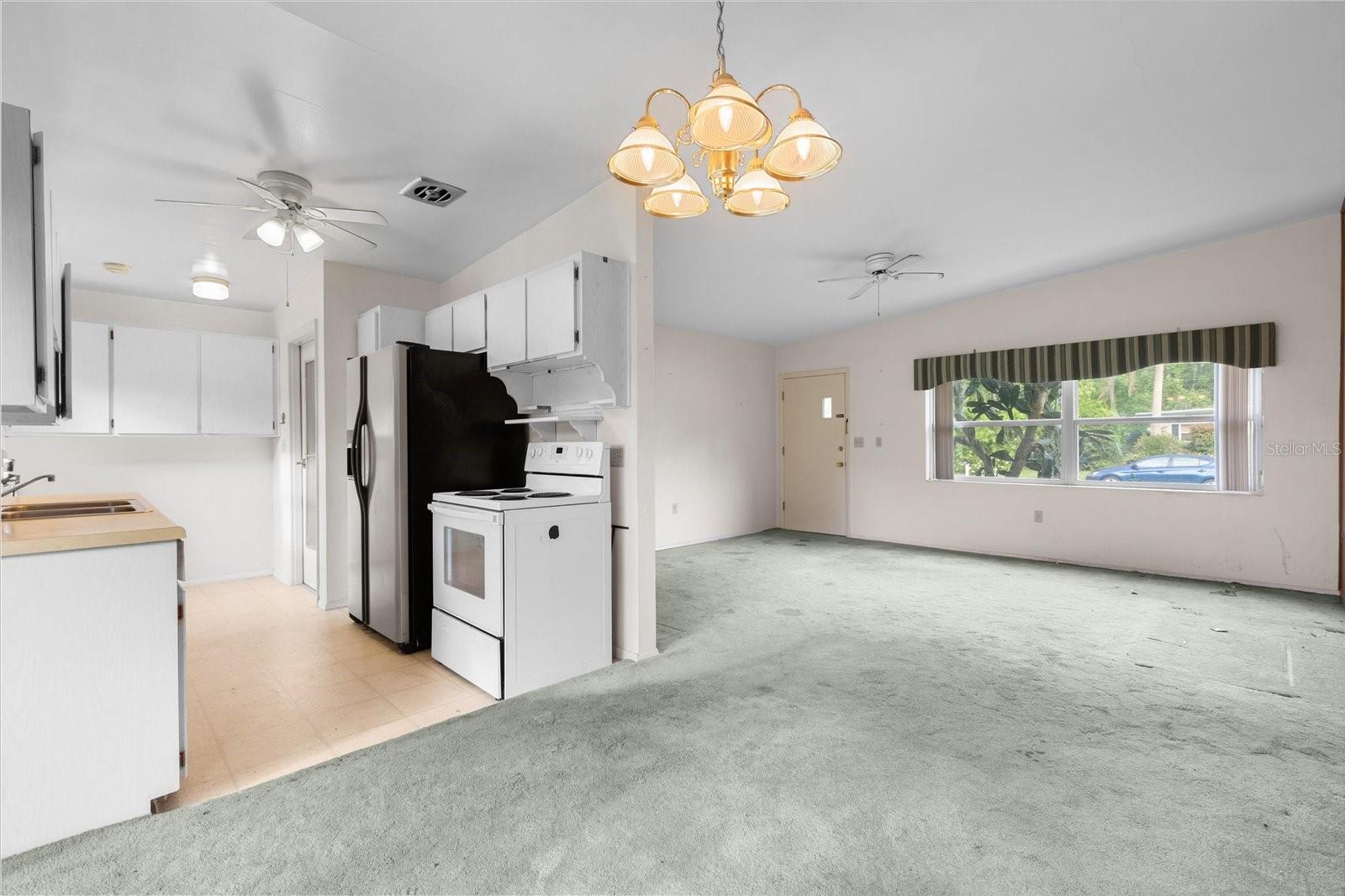 137 W LAUREN CT