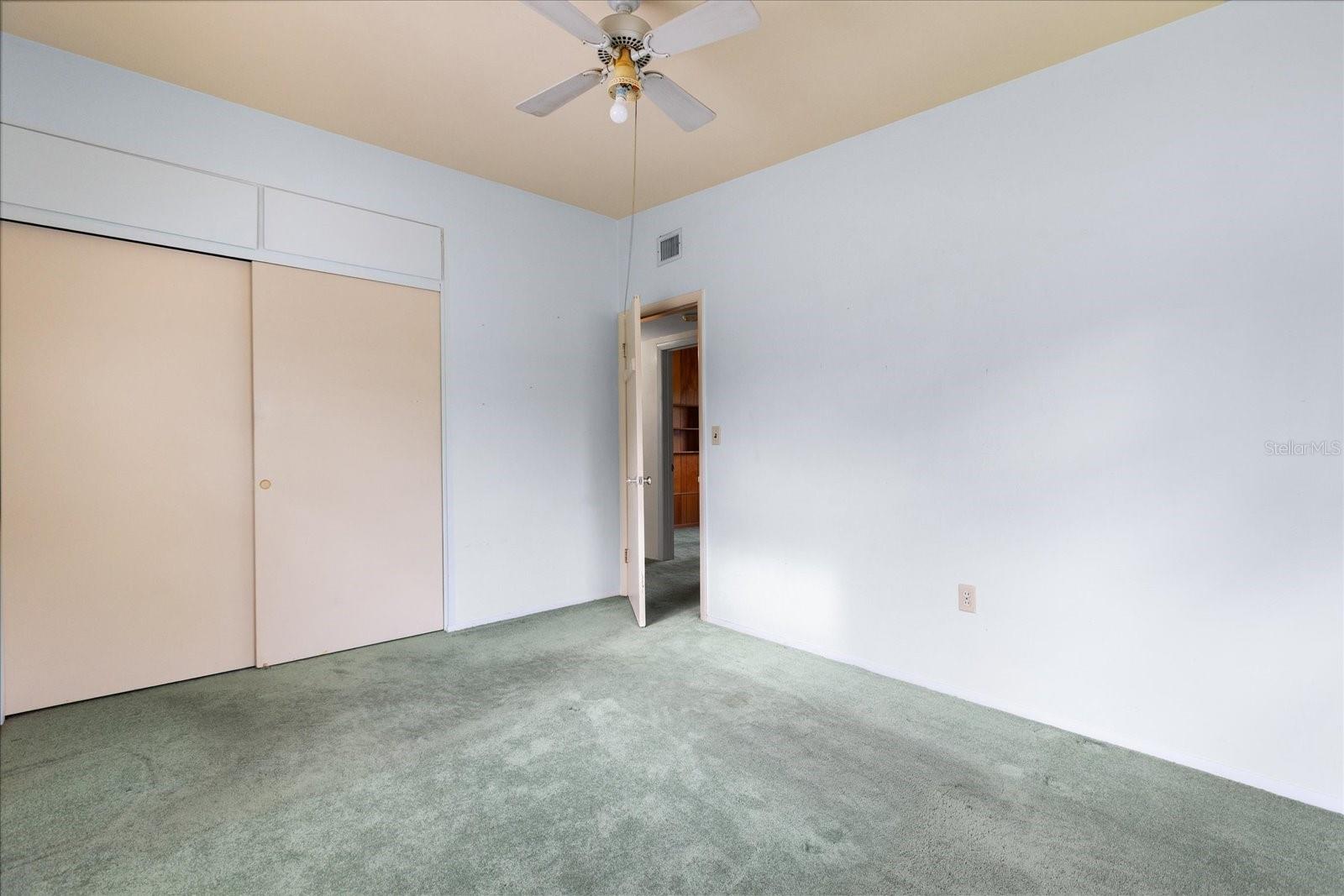137 W LAUREN CT