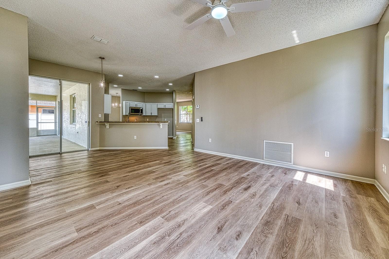 220 ABBOTSBURY DR