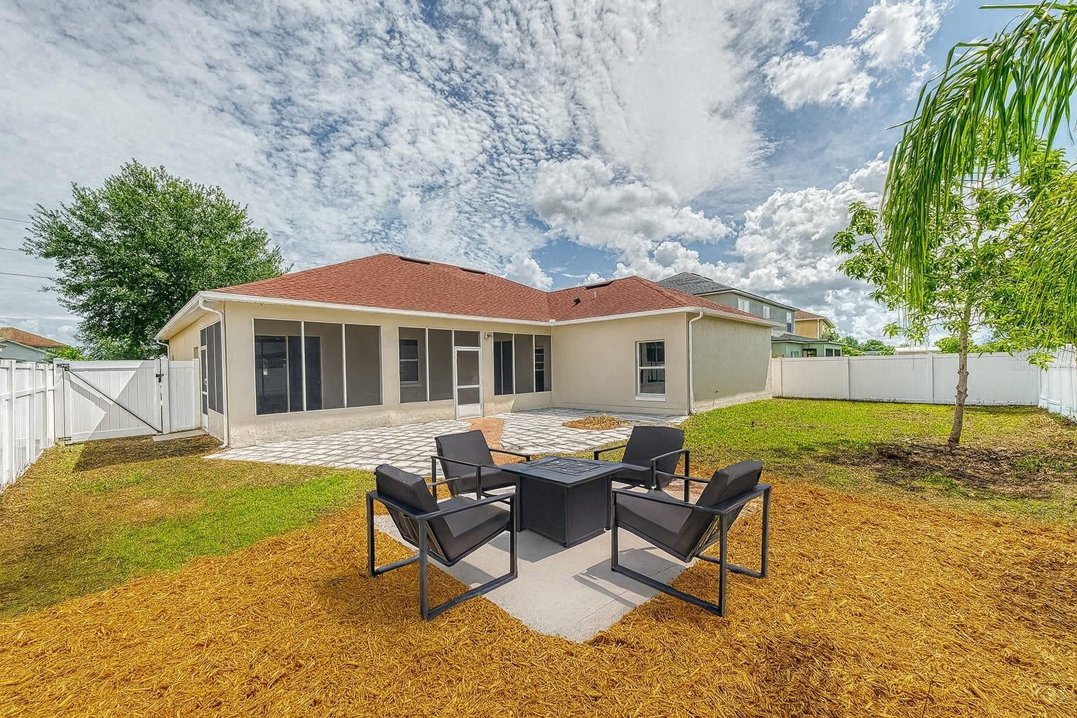 220 ABBOTSBURY DR