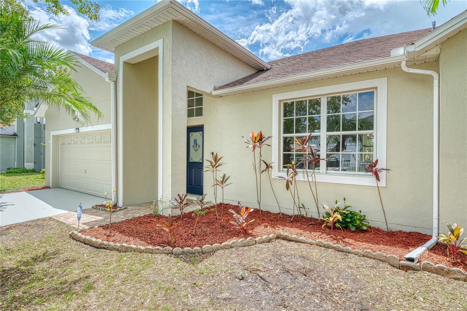 220 ABBOTSBURY DR