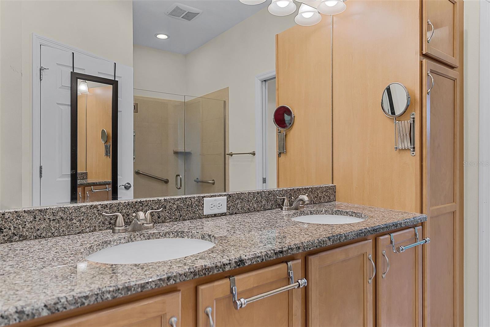 2504 SAPPHIRE GREENS LN