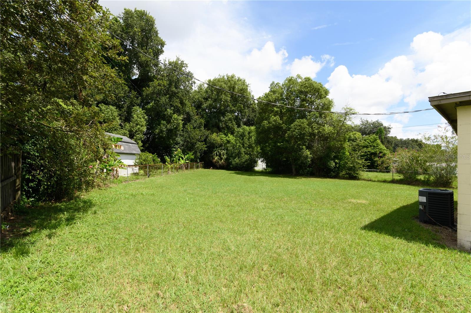 118 W WOODLAND DR