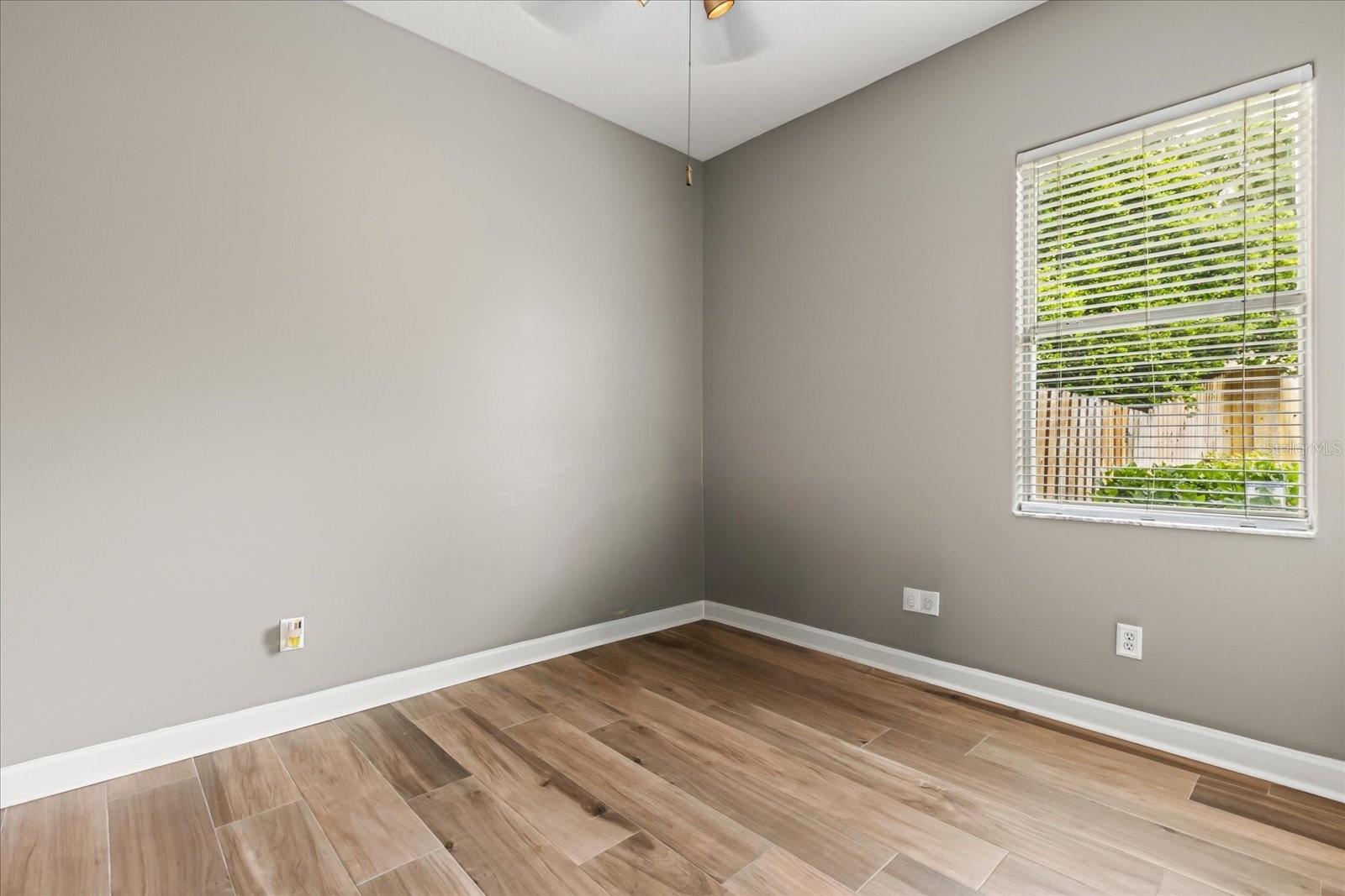 6894 HIDDEN GLADE PL