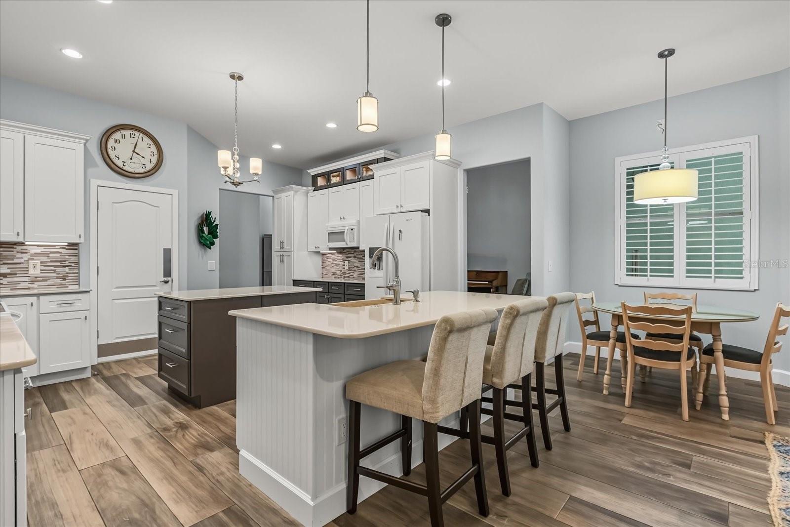 6894 HIDDEN GLADE PL