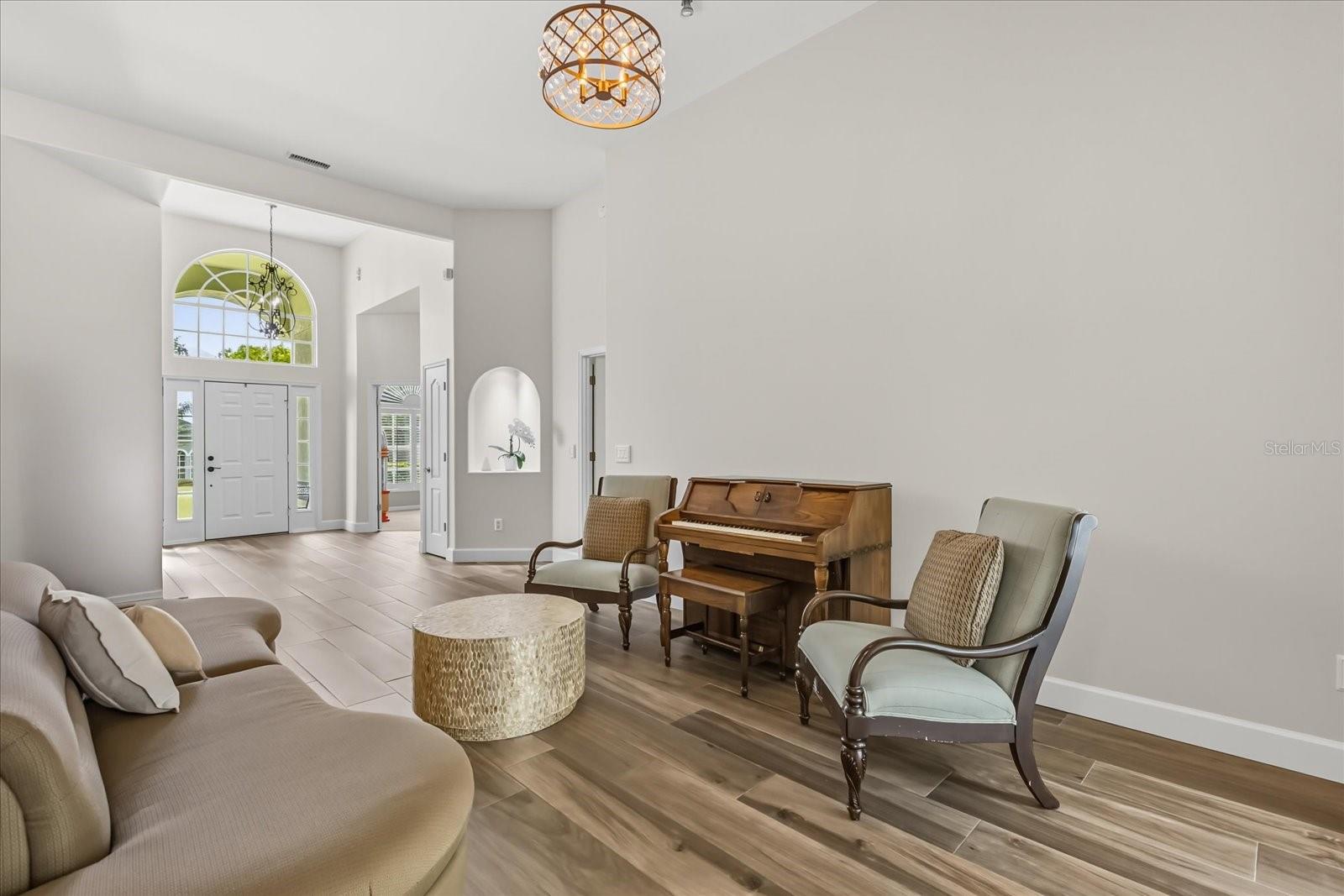 6894 HIDDEN GLADE PL