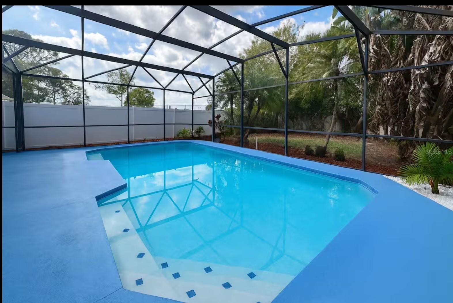 3275 SMOKE SIGNAL CIR