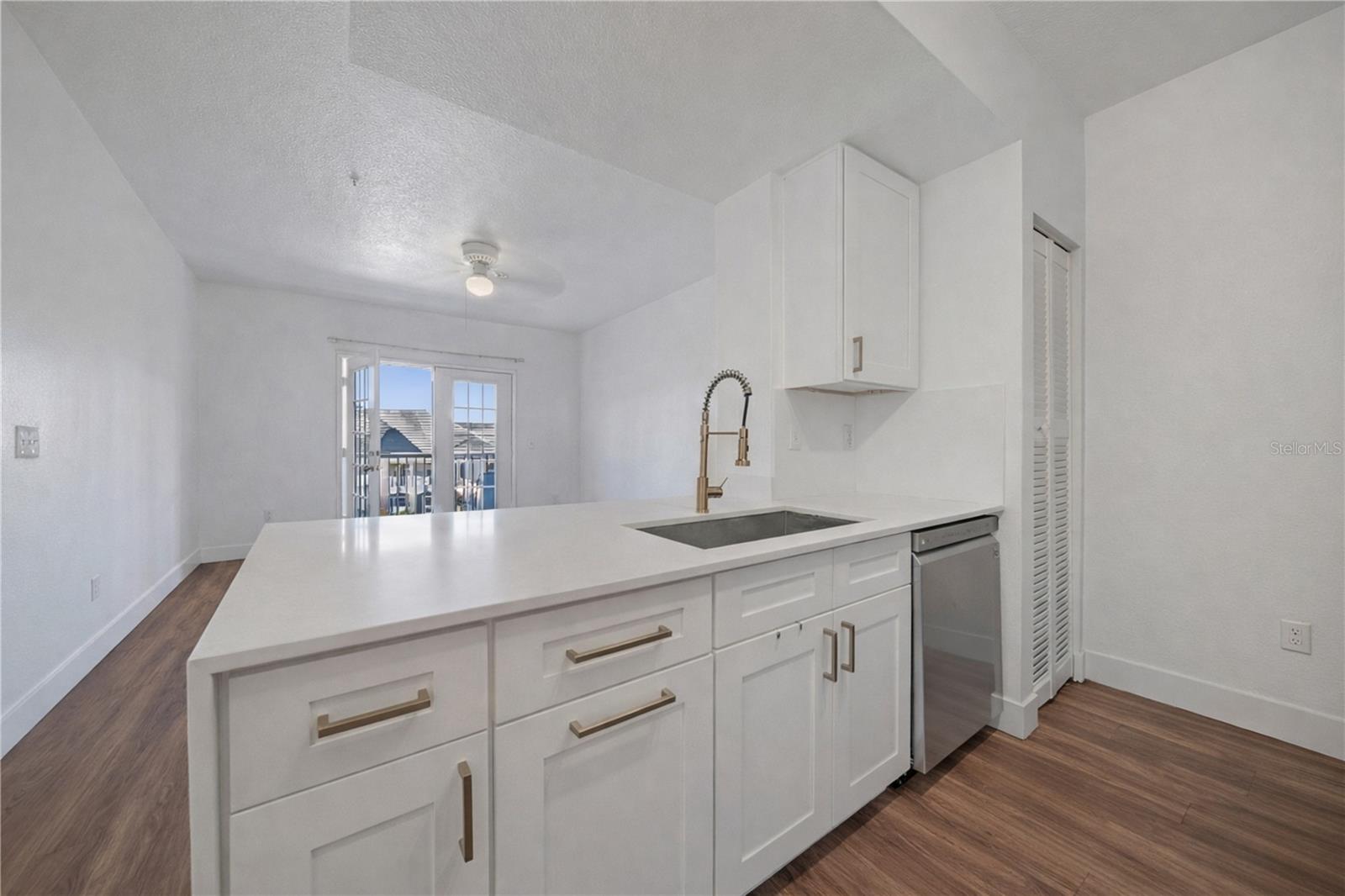 14205 FALLS CHURCH DR #2005