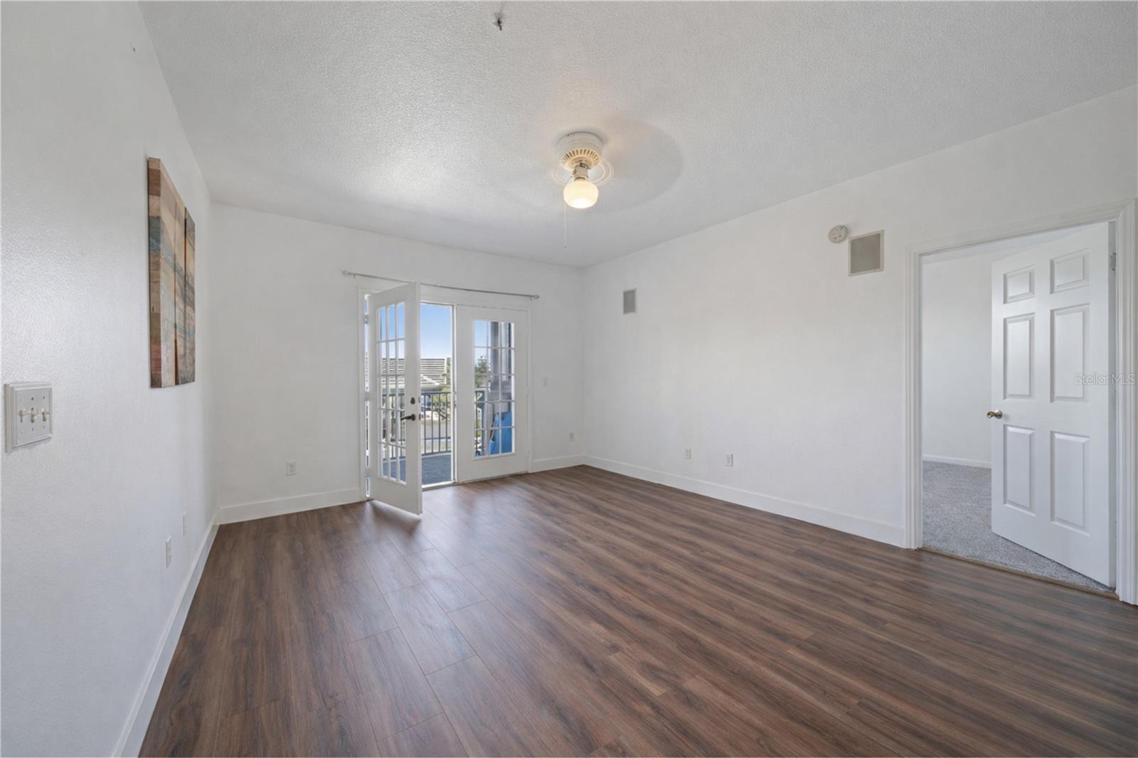 14205 FALLS CHURCH DR #2005