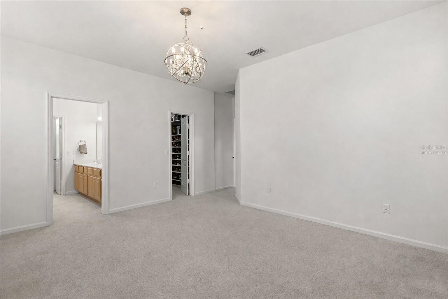 10518 EASTPARK WOODS DR