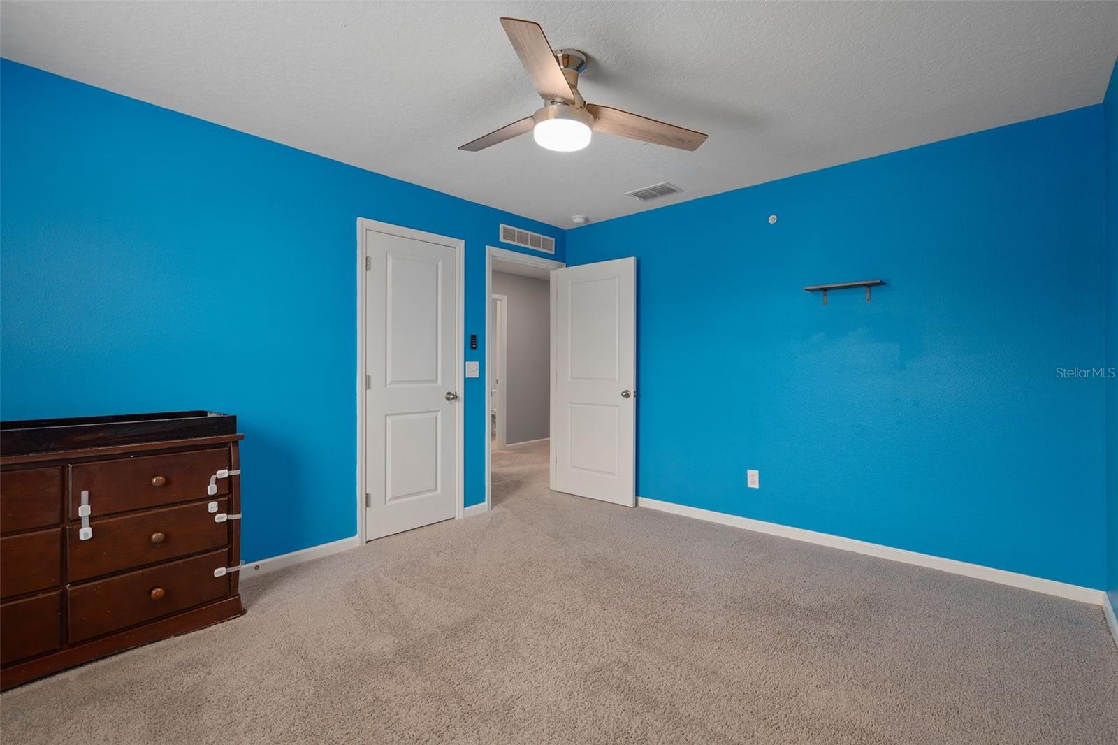 2336 LITCHFIELD LOOP