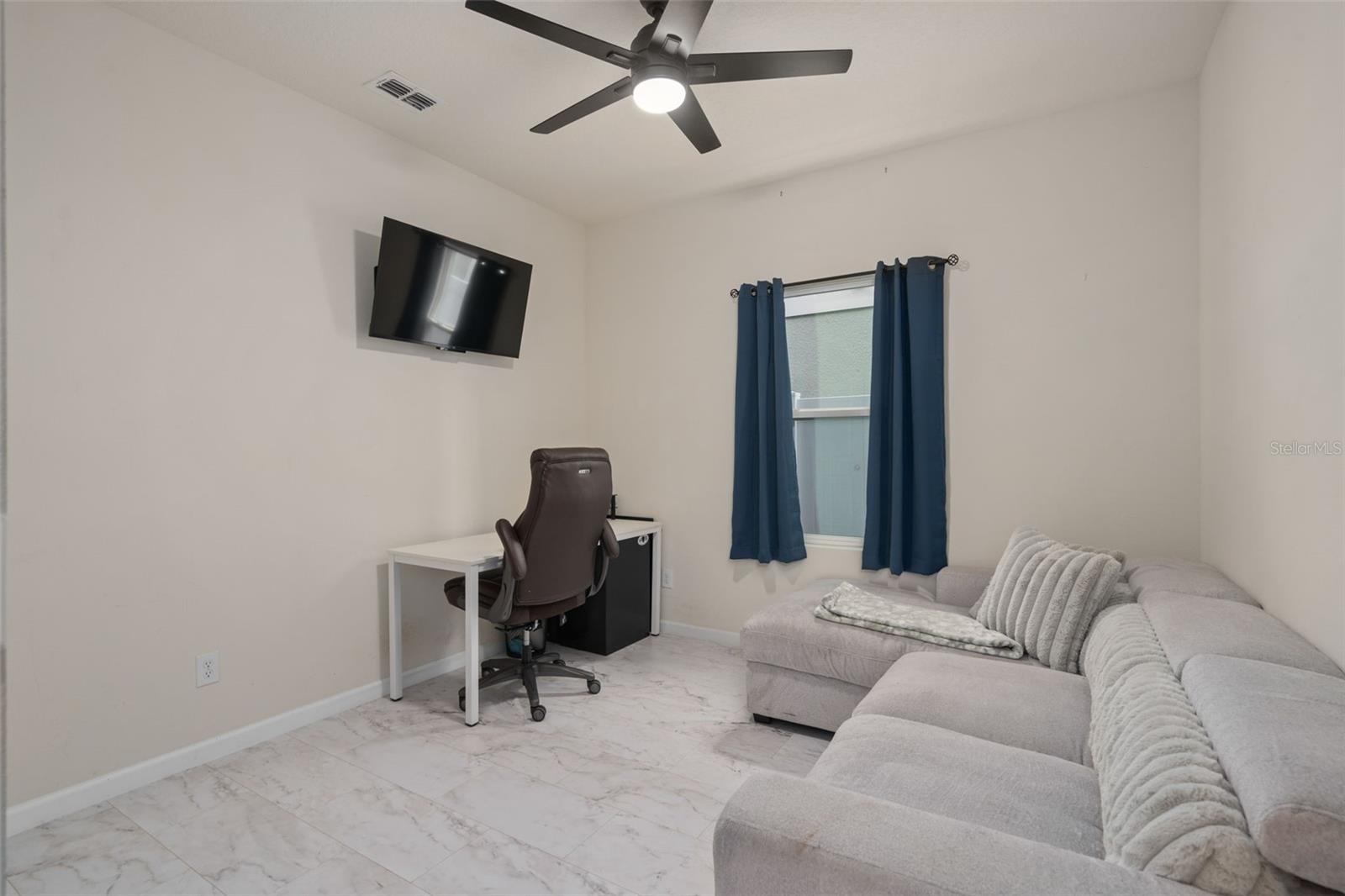 2336 LITCHFIELD LOOP