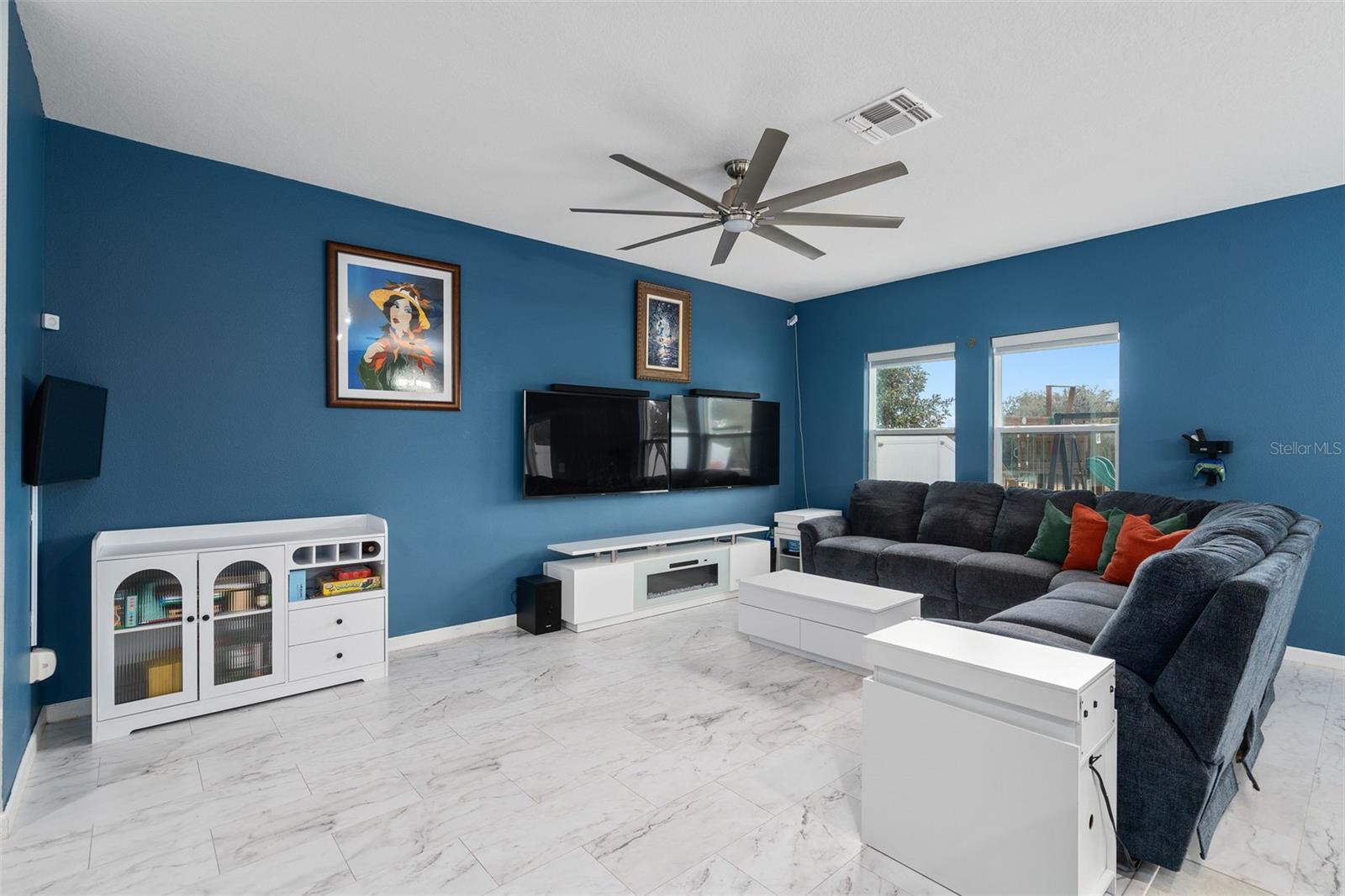 2336 LITCHFIELD LOOP