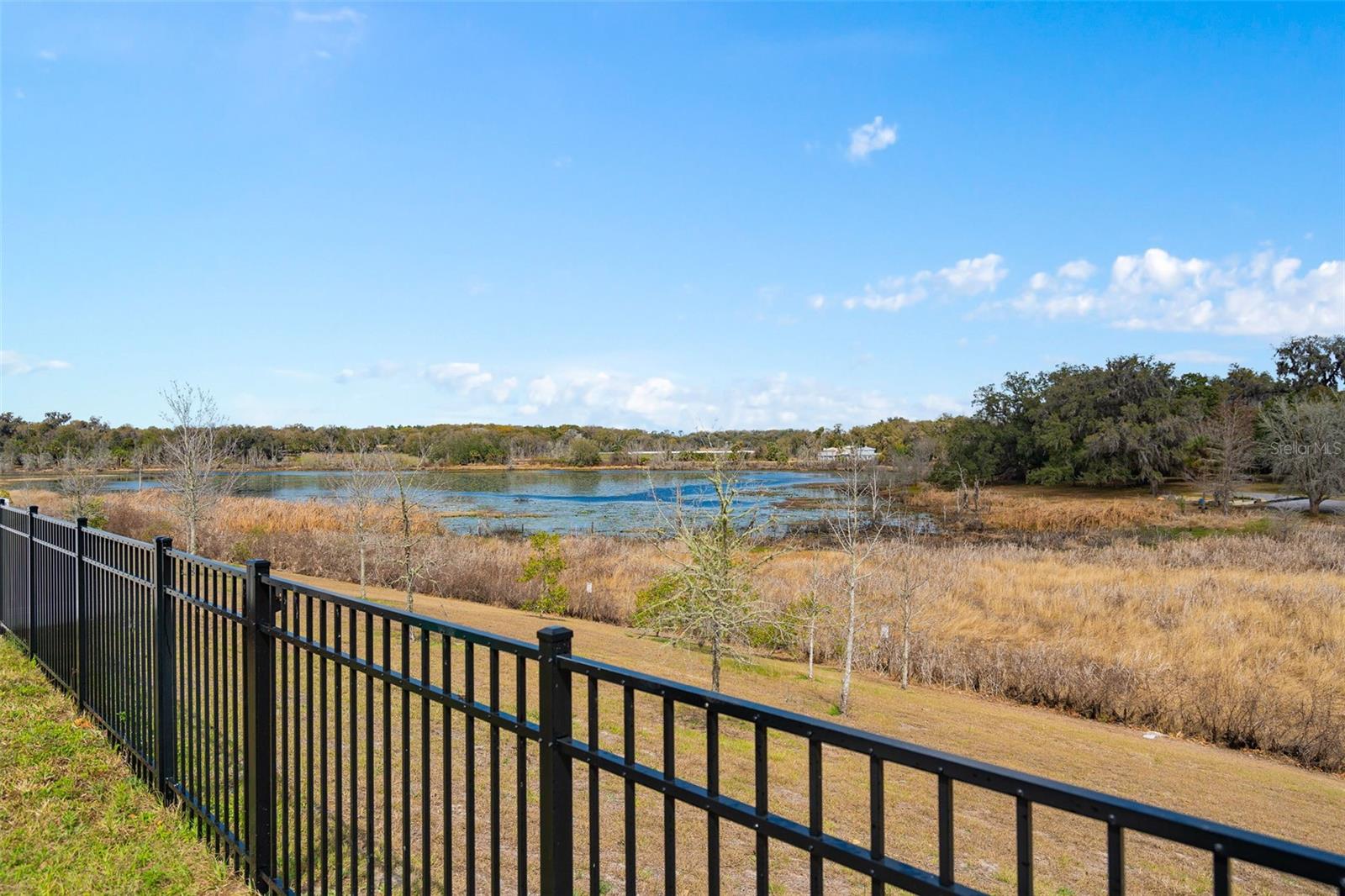 2336 LITCHFIELD LOOP