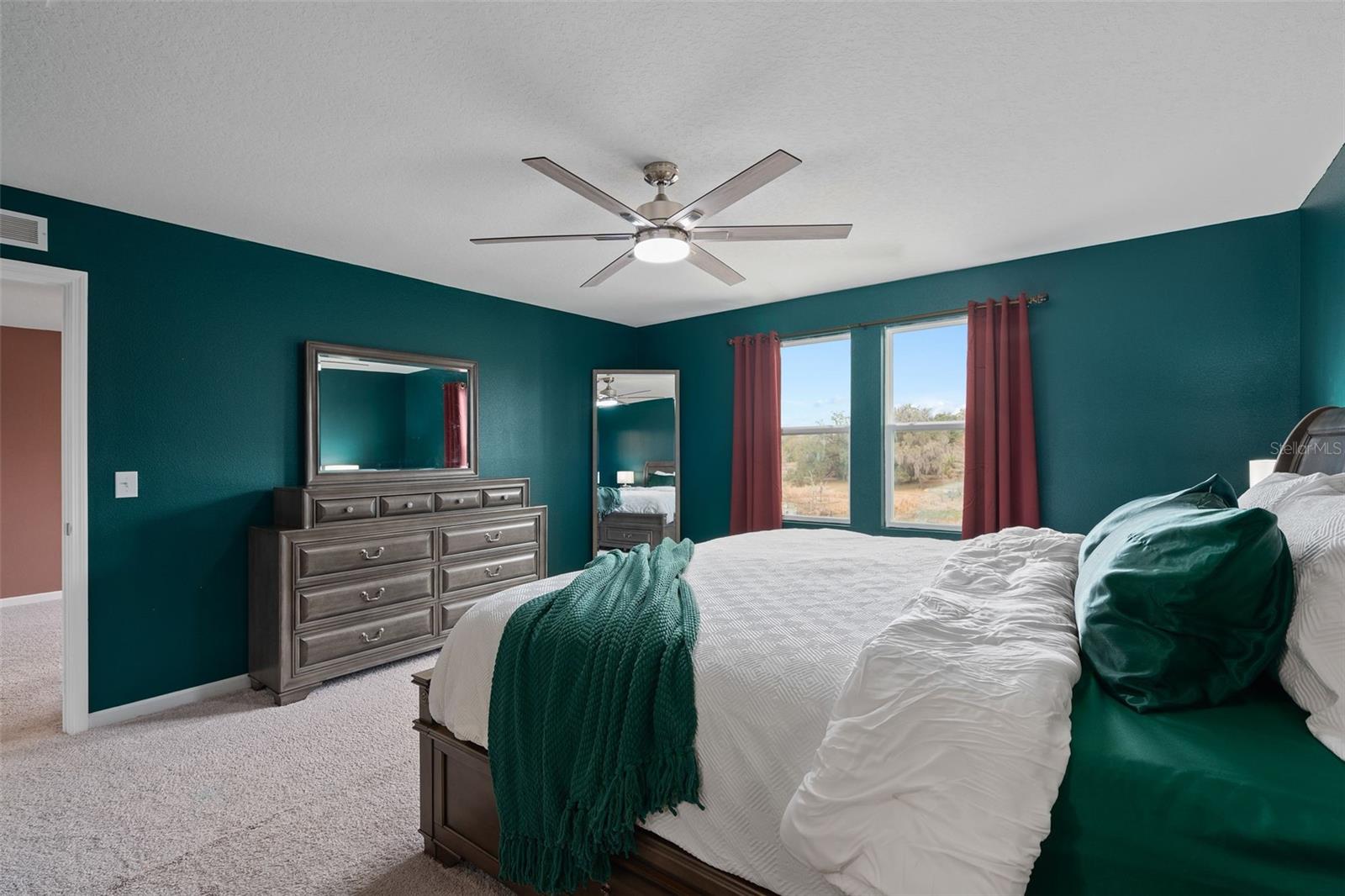 2336 LITCHFIELD LOOP